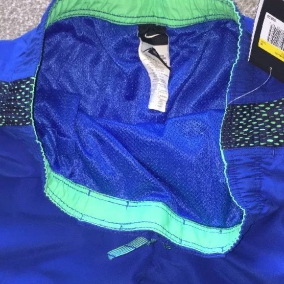 Nike 11" MENS Swim Trunks SUIT Volley Shorts - Picture 3 of 3